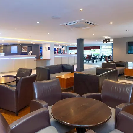 Holiday Inn Express Milton Keynes By Ihg-2