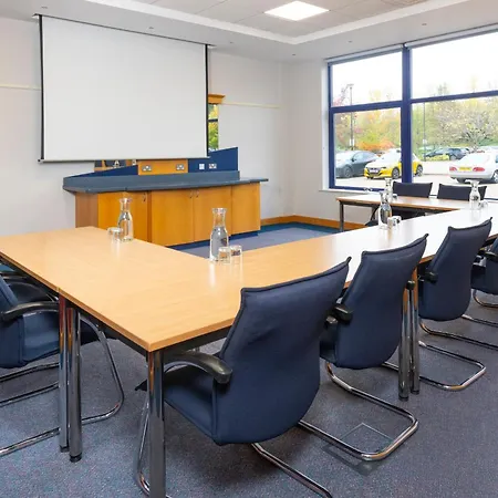 Holiday Inn Express Milton Keynes By Ihg-3
