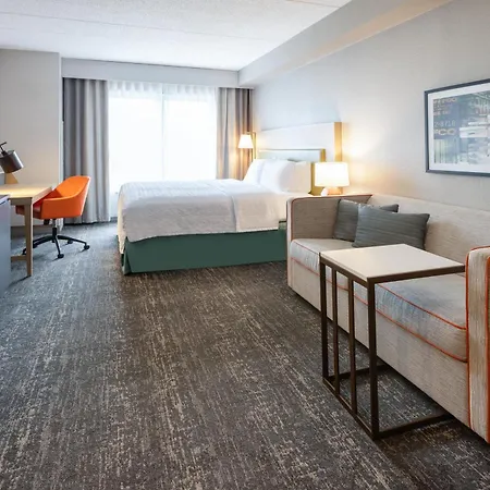 Hampton Inn & Suites By Hilton- Newark Airport Elizabeth-3