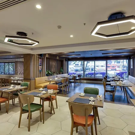 Ramada By Wyndham Istanbul Old City-2