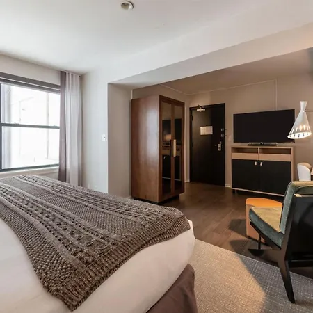 Claridge House Chicago, Tapestry Collection By Hilton-2