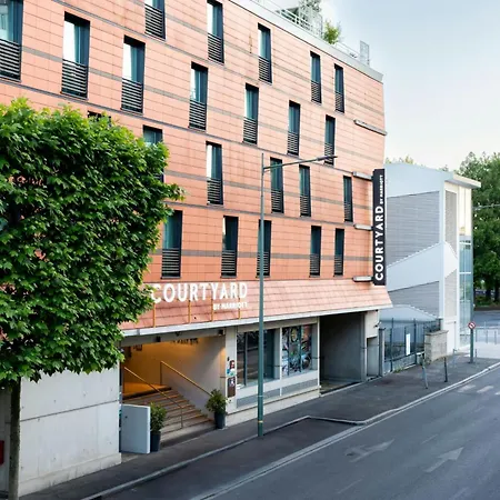 Courtyard By Marriott Paris Arcueil-3