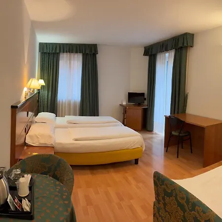 Albergo Aprica Garni-2