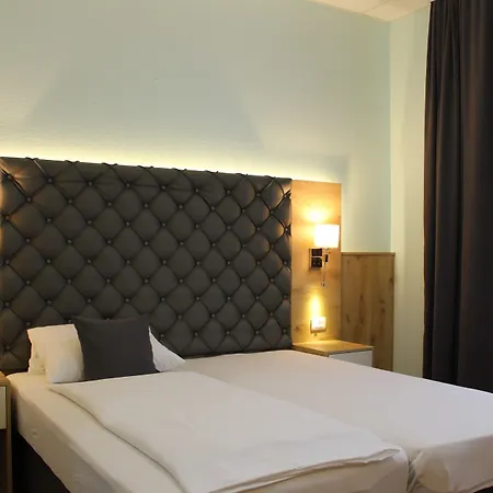 Hotel Rheinbrücke-2