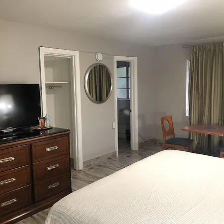 Bay Breeze Inn Bradenton Downtown-3
