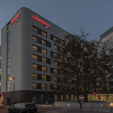 Hampton By Hilton Frankfurt Airport-2