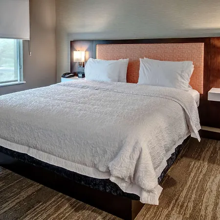 Hampton Inn & Suites Culpeper-2