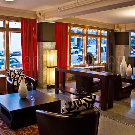 Moore Hotel-2