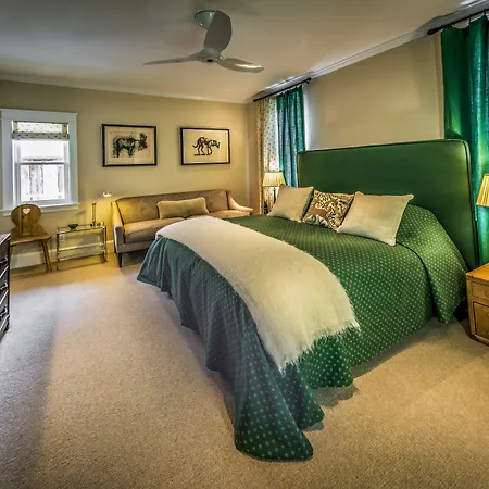 Dunton Town House Hotel-3