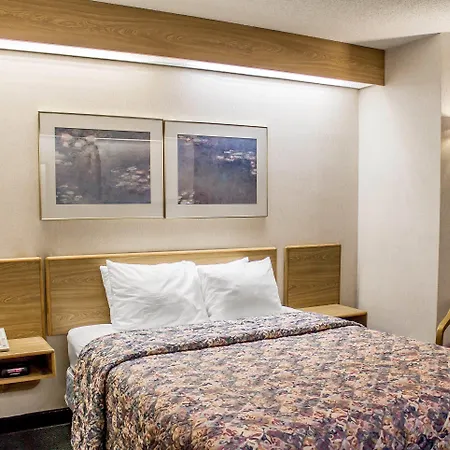 Rodeway Inn Abbotsford-3