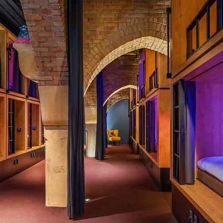 BUNK Hotel Amsterdam-3