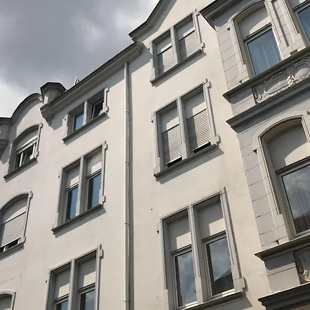 Hotel-Nachtwächter-2