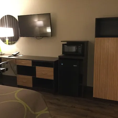 Super 8 By Wyndham South Holland-2
