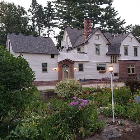 Pinehurst Inn Bed & Breakfast-2