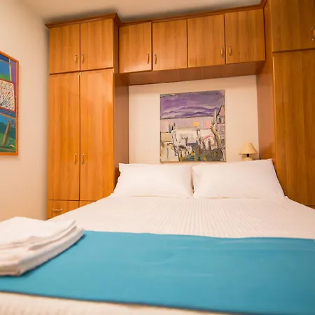 B&B Artistic Tirana-2
