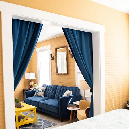 Meranova Guest Inn-2