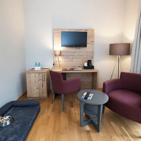 Hotel Haus Delecke-3