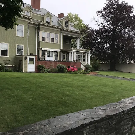 Edgewood Manor Inn Bed And Breakfast-3