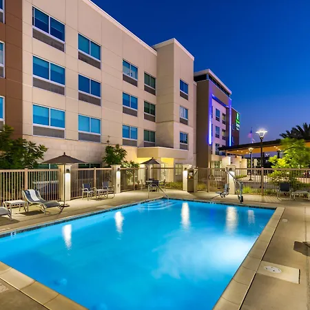 Holiday Inn Express & Suites - Moreno Valley - Riverside By Ihg-2