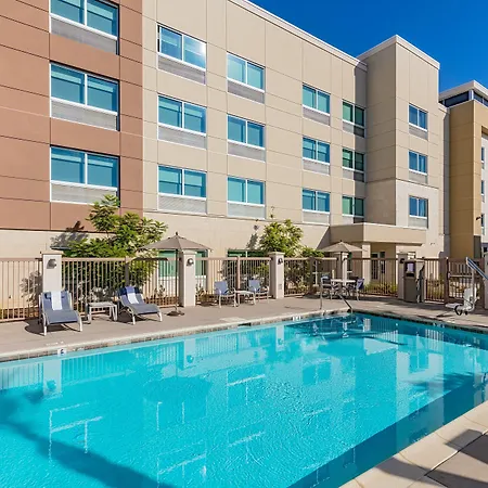 Holiday Inn Express & Suites - Moreno Valley - Riverside By Ihg-3