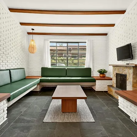 Grinbergs Village Hotel-2