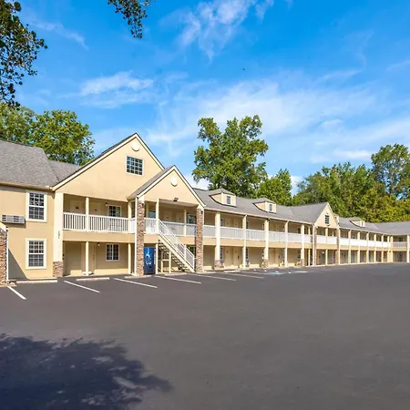 Days Inn By Wyndham Canton-2