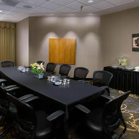 Radisson Hotel Bismarck-2