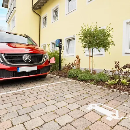 Mikro Apartments Erding-3