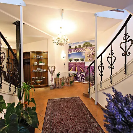 Garni-Hotel Goldenes Lamm-3