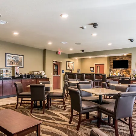 Cobblestone Hotel & Suites - Torrington-3