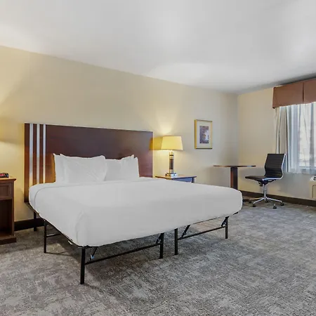 Seaport Inn & Suites-3