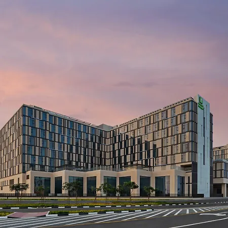 Holiday Inn Dubai Al-Maktoum Airport By Ihg-2