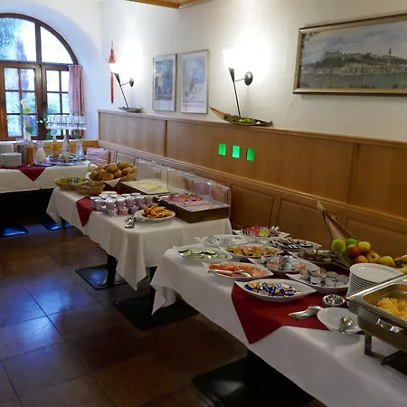 Bayerischer Hof-3