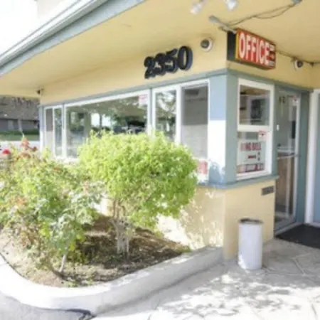 Victoria Motel-3