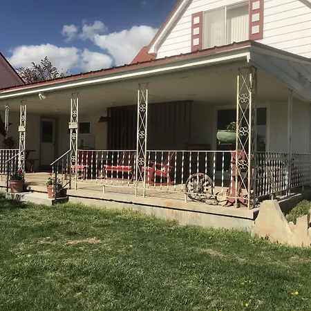Cowboy Country Inn-2