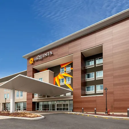 La Quinta Inn & Suites By Wyndham Middletown-Goshen-3