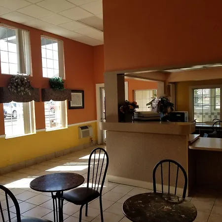 Americas Stay Inn-Leavenworth-2