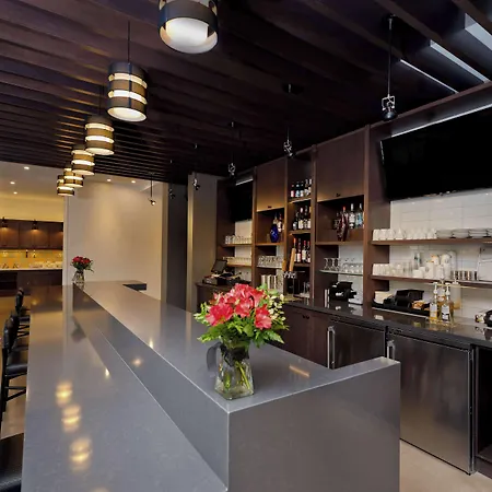 Hyatt Place Kelowna-2