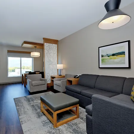 Hyatt Place Kelowna-3