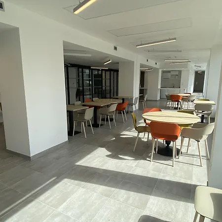 Moov'Appart Hotel Clichy-2