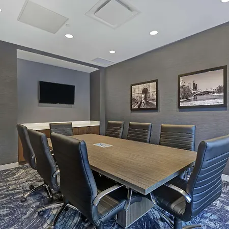 Hampton Inn Peterborough-3