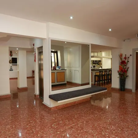 Hotel Alguer Camp Nou-3
