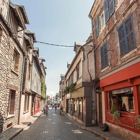 La Maison des Arts, Le Six-2