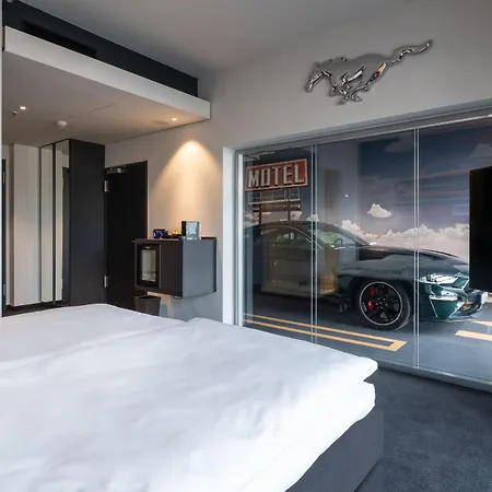 V8 Hotel Koeln At Motorworld-2