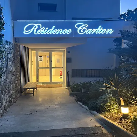 Résidence Carlton - Rénovée avec Piscine-2