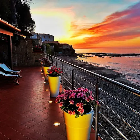 Brezza Marina Guesthouse-3