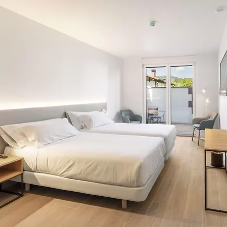 Hostal Antxitonea-3