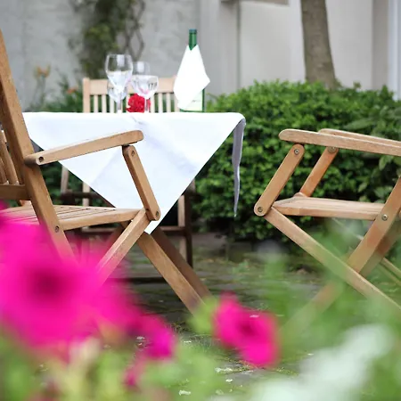 Hotel Elysee-3