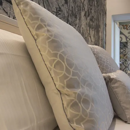 Pistoia Inn - Downtown'S Charming Rooms-3