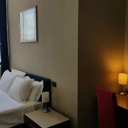 Luna Rooms-2